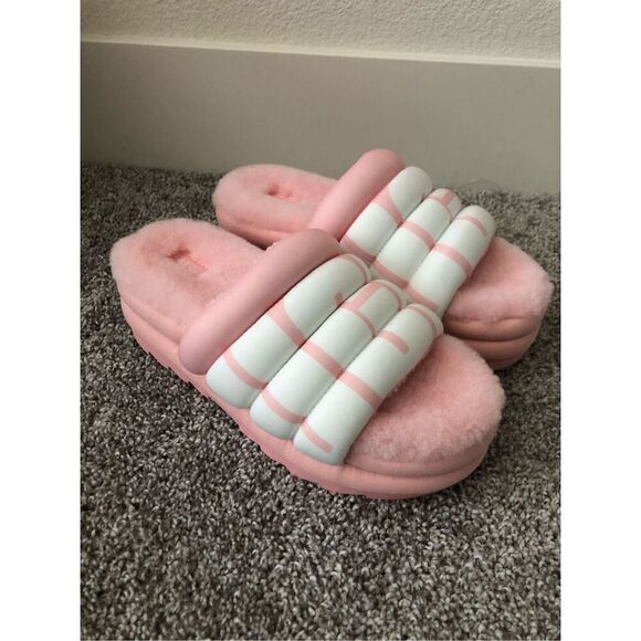 UGG Shoes - UGG Maxi Logo Platform Sandals Women’s Size 8 Pink